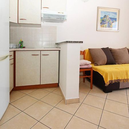באסקה Apartments Lovincic מראה חיצוני תמונה